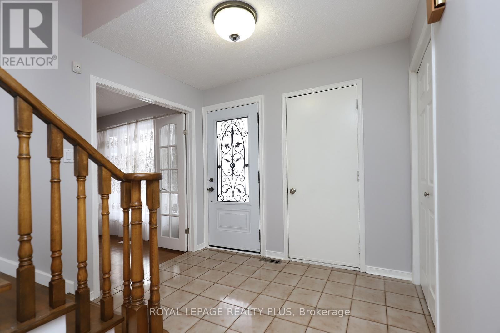 1086 HEDGE DRIVE Image 6