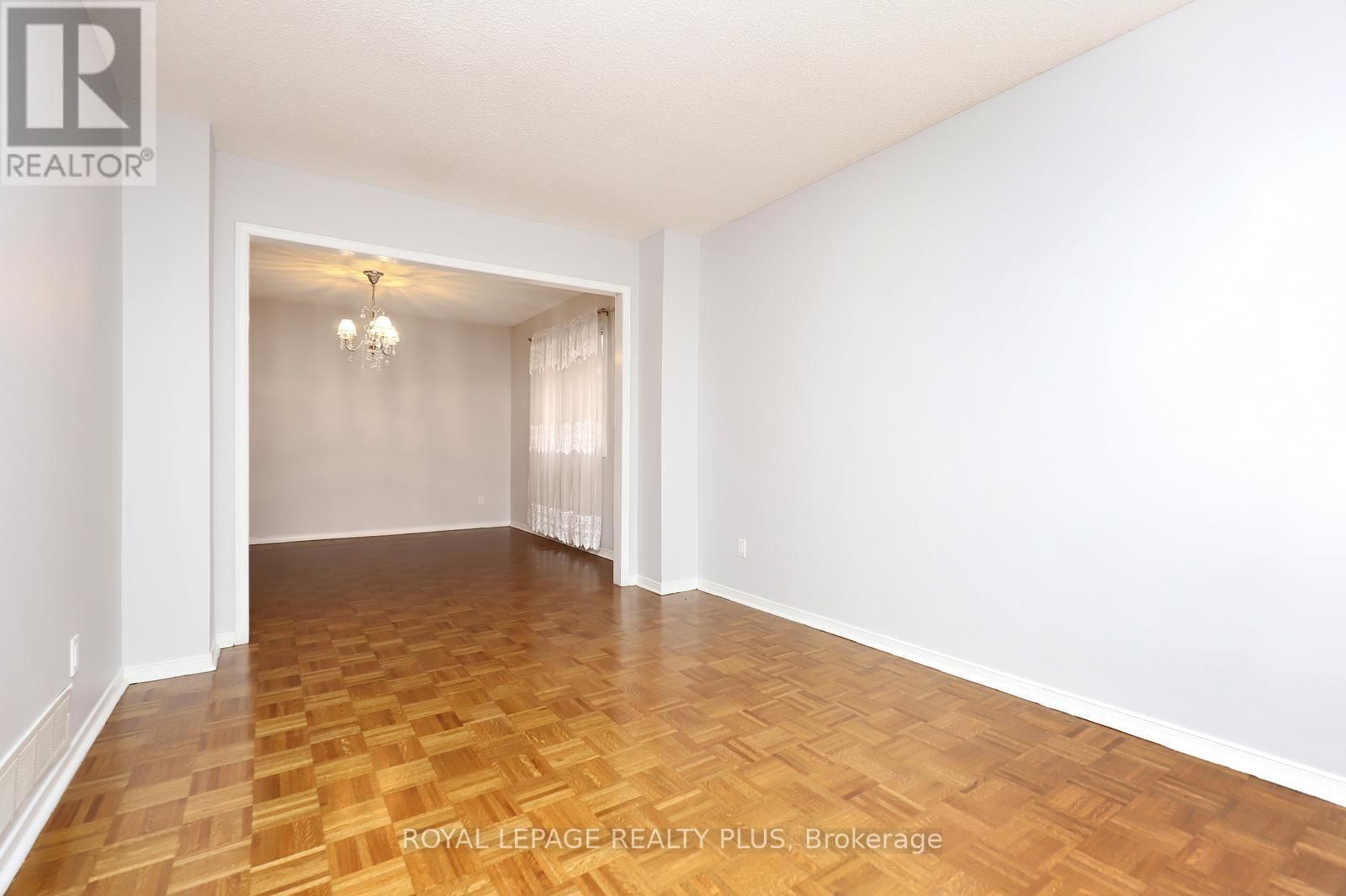 1086 HEDGE DRIVE Image 9