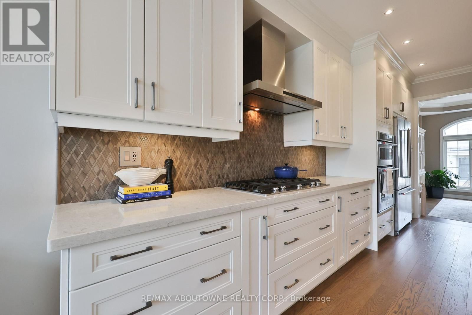 34 - 2400 NEYAGAWA BOULEVARD Image 16