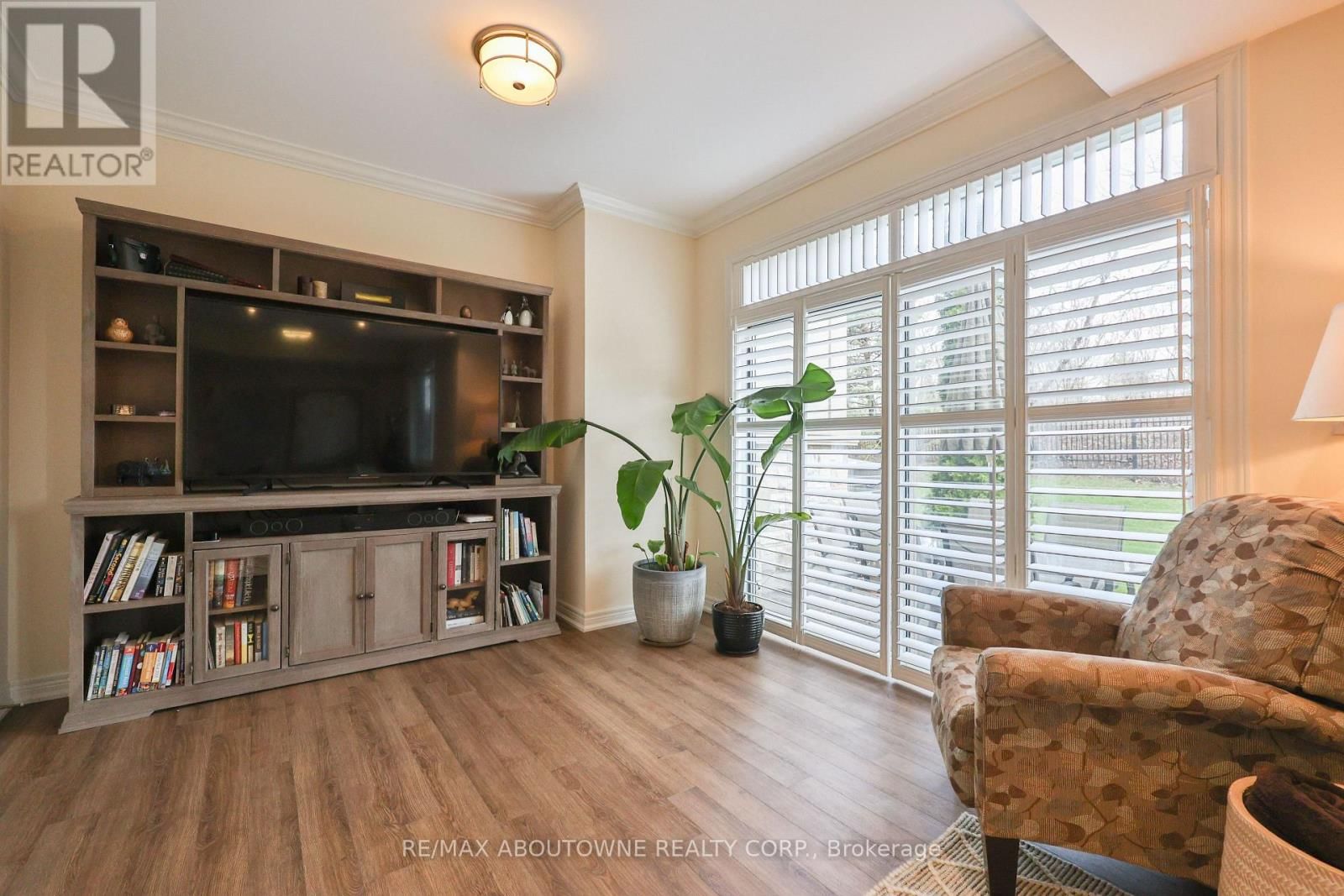 34 - 2400 NEYAGAWA BOULEVARD Image 36