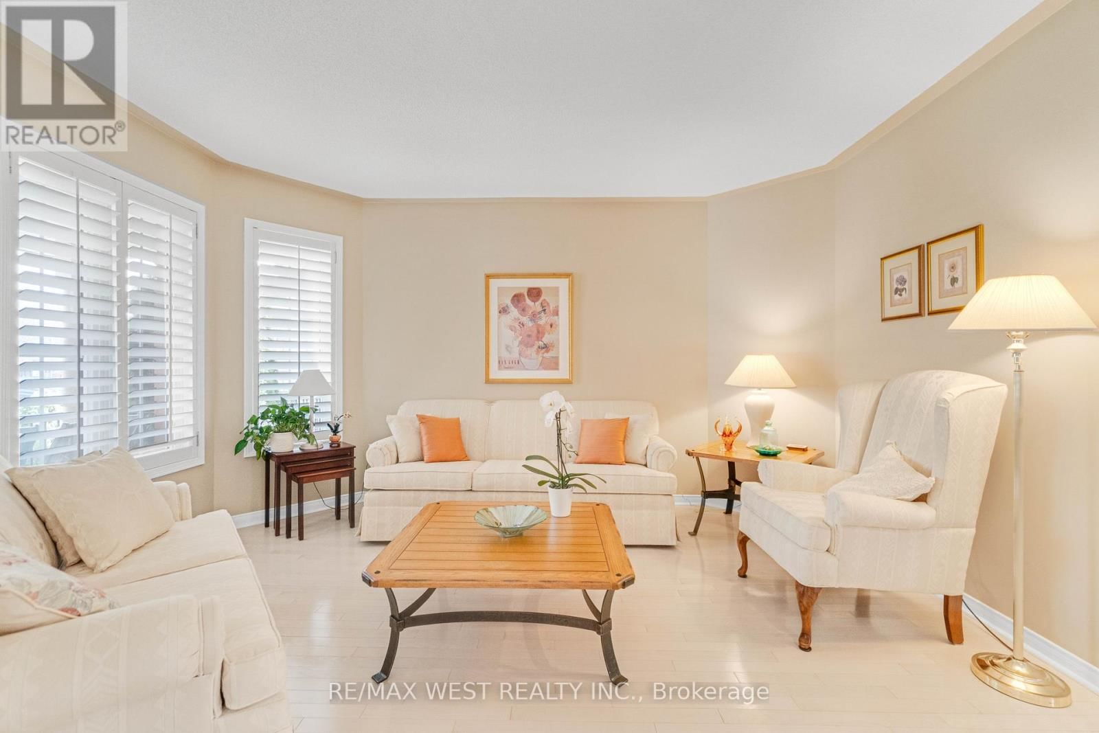 44 CREEKWOOD DRIVE Image 3