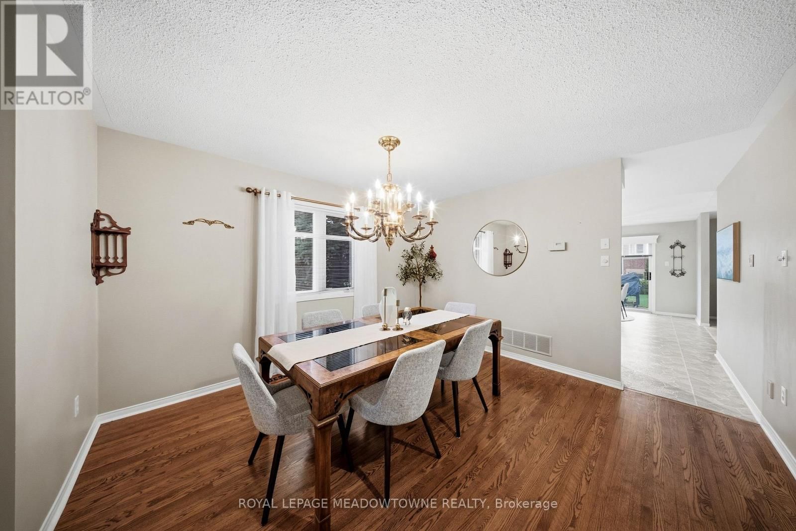 20 HUFFMANN DRIVE Image 15