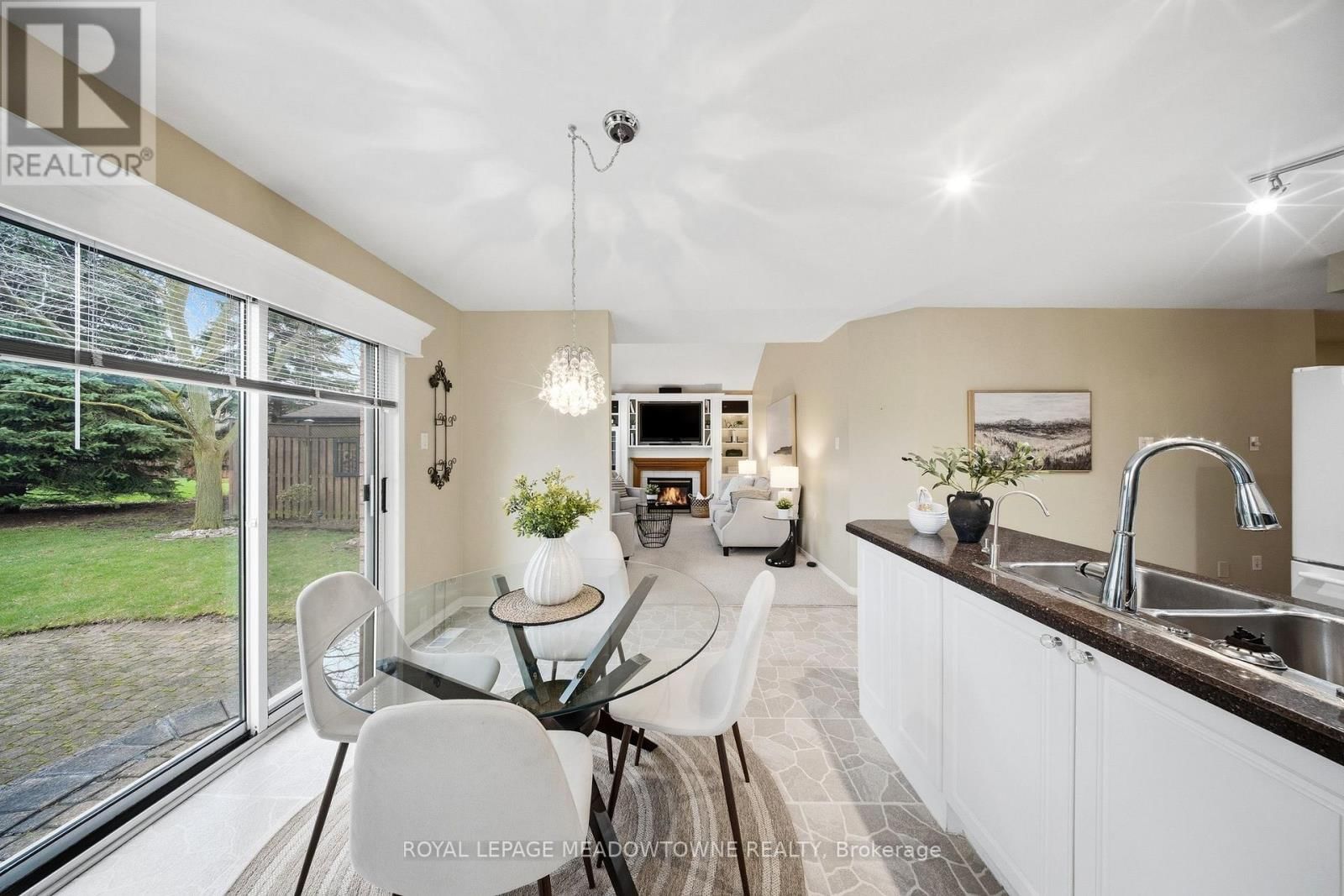 20 HUFFMANN DRIVE Image 24