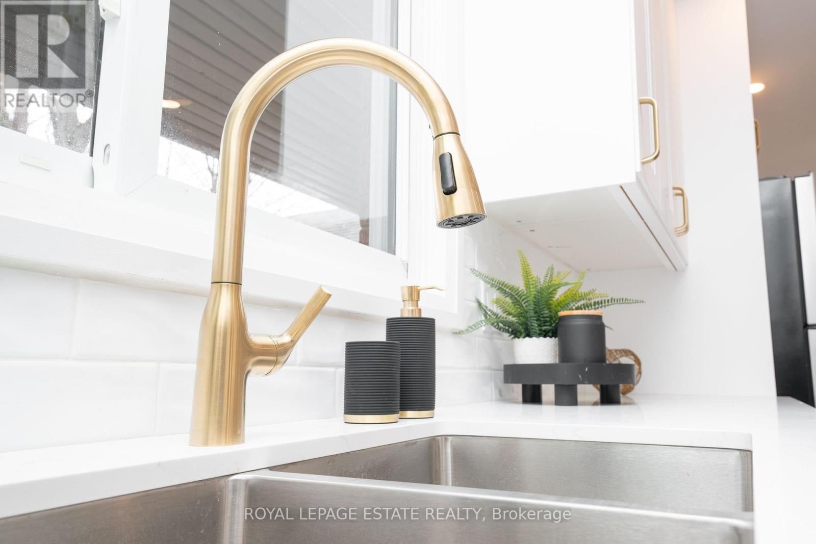 474 SANDLEWOOD ROAD Image 9