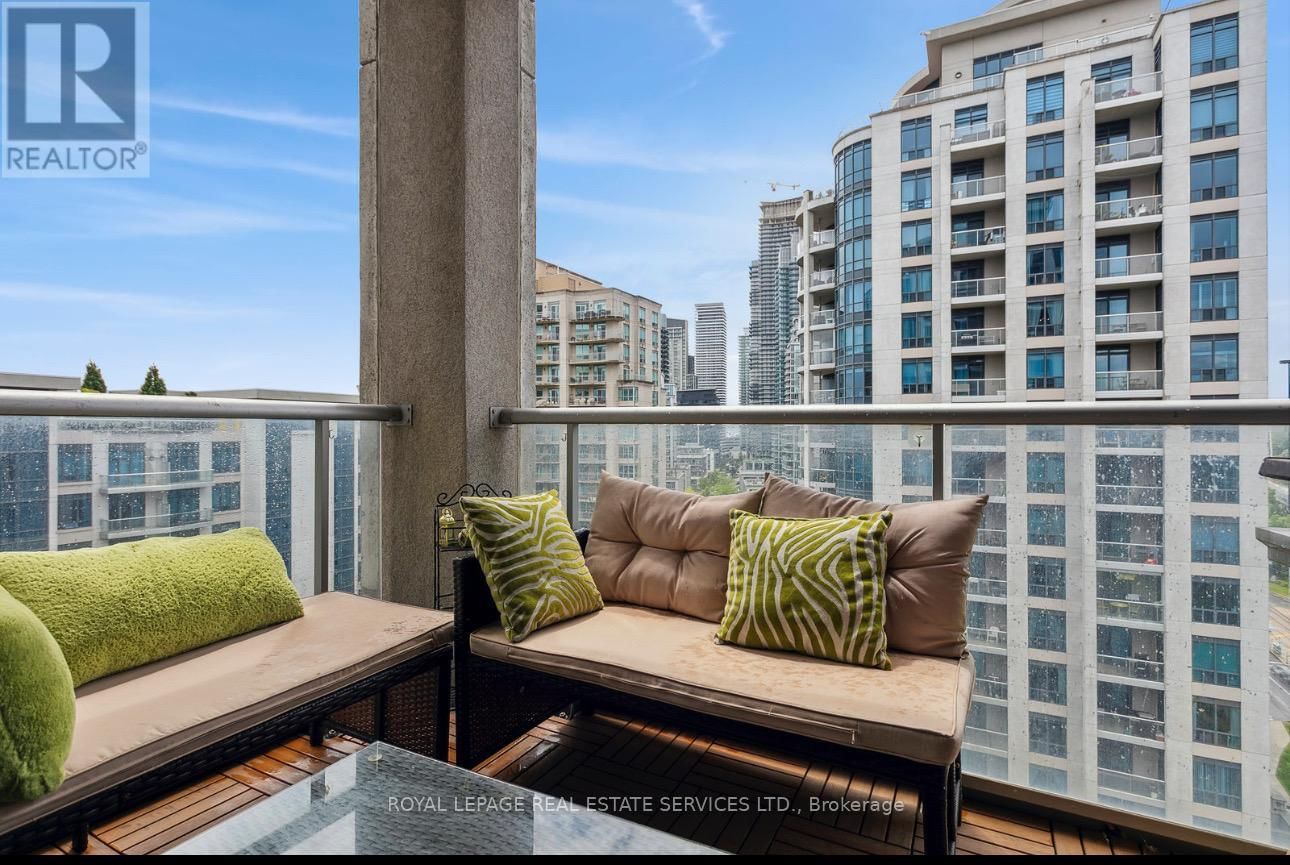 1113 - 2083 LAKE SHORE BOULEVARD WEST Image 13