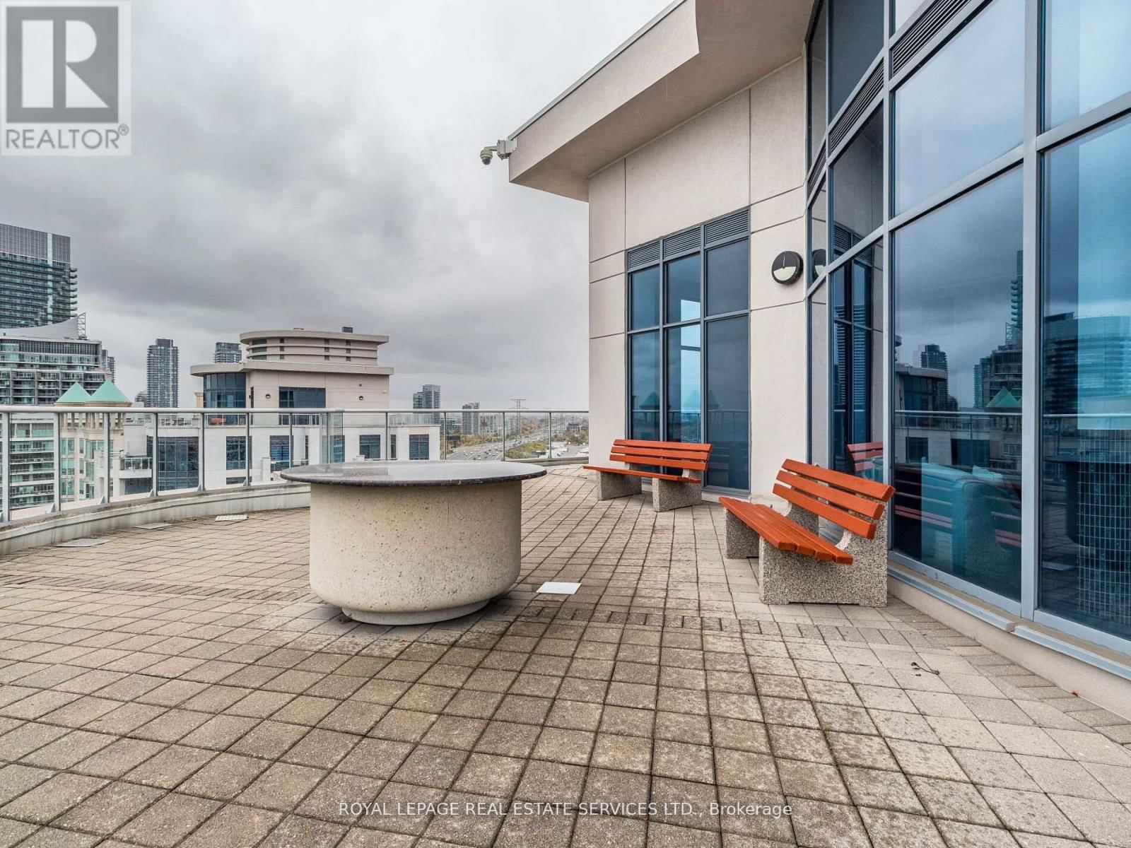 1113 - 2083 LAKE SHORE BOULEVARD WEST Image 21