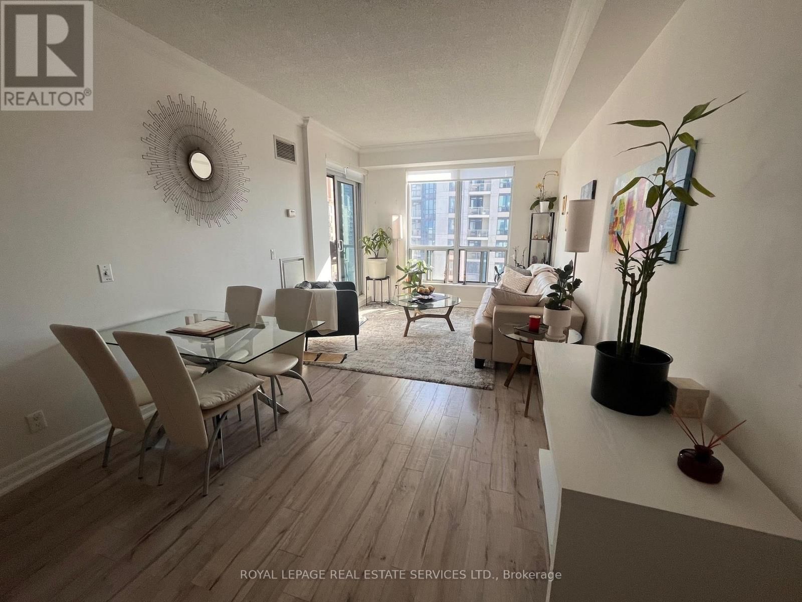 1113 - 2083 LAKE SHORE BOULEVARD WEST Image 8