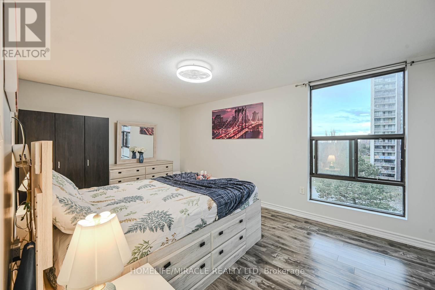 602 - 4 KINGS CROSS ROAD Image 32