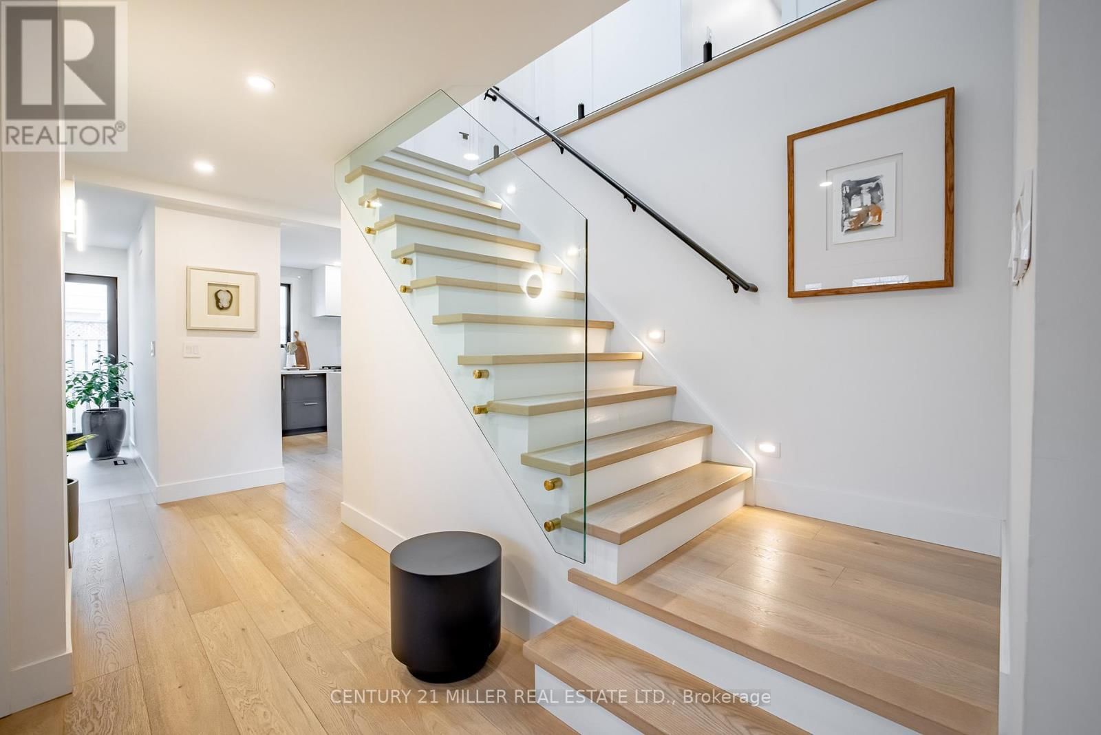 2433 TREVOR DRIVE Image 15