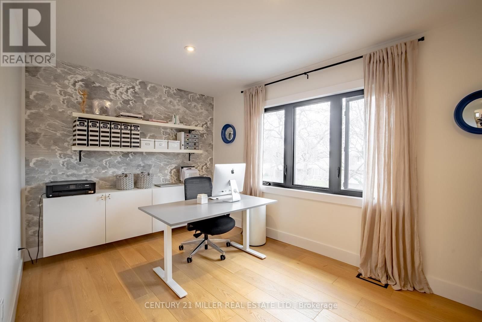 2433 TREVOR DRIVE Image 20