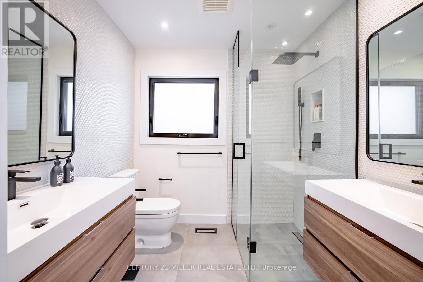 2433 TREVOR DRIVE Image 21