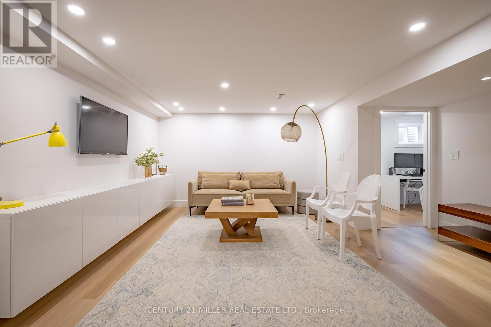 2433 TREVOR DRIVE Image 24