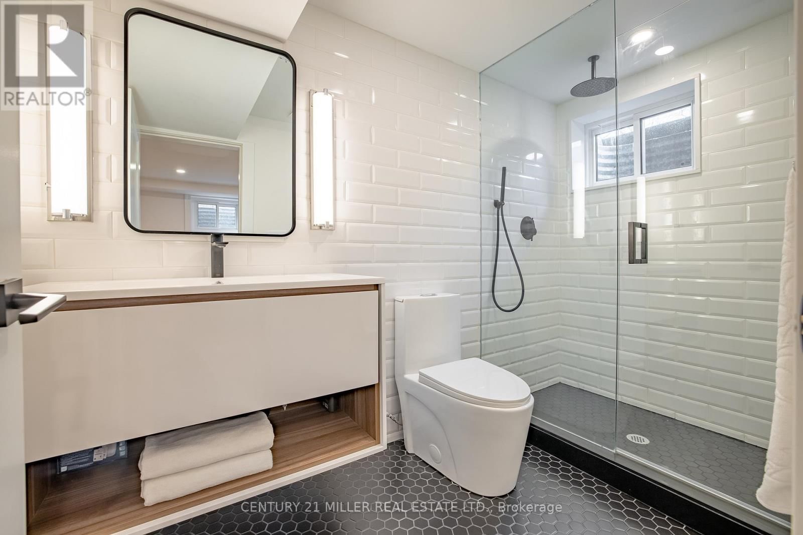 2433 TREVOR DRIVE Image 28