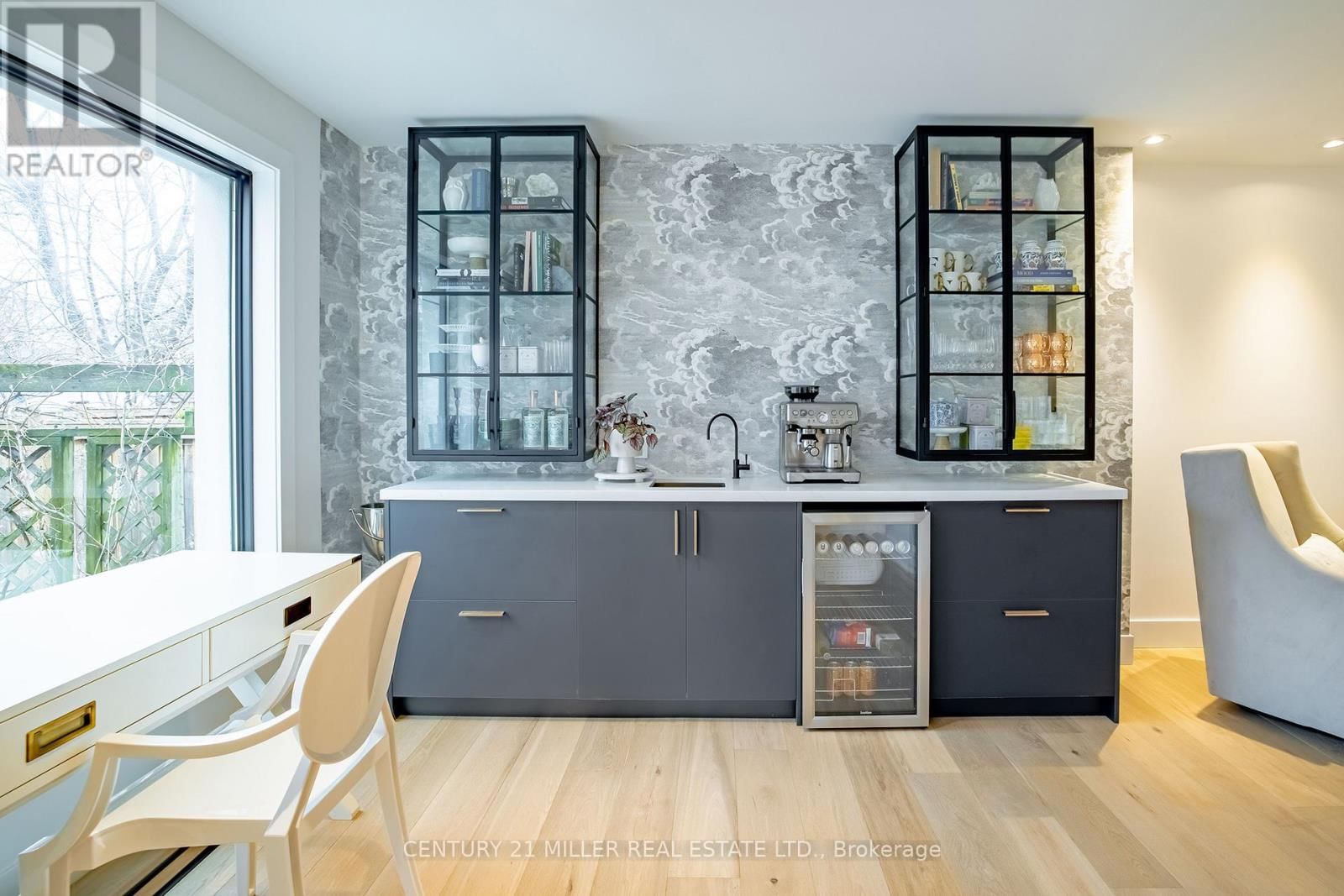 2433 TREVOR DRIVE Image 5