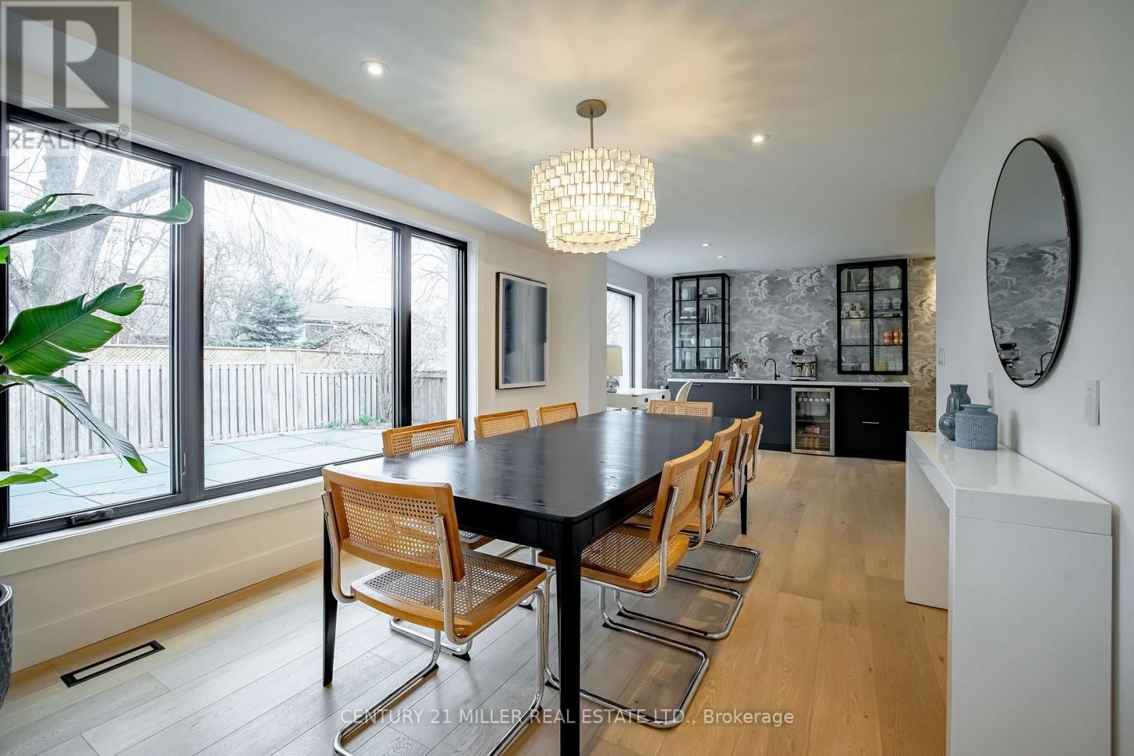 2433 TREVOR DRIVE Image 6