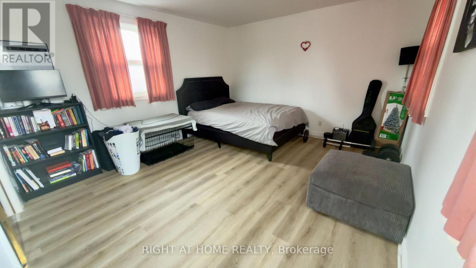 21 MITRE PLACE Image 22