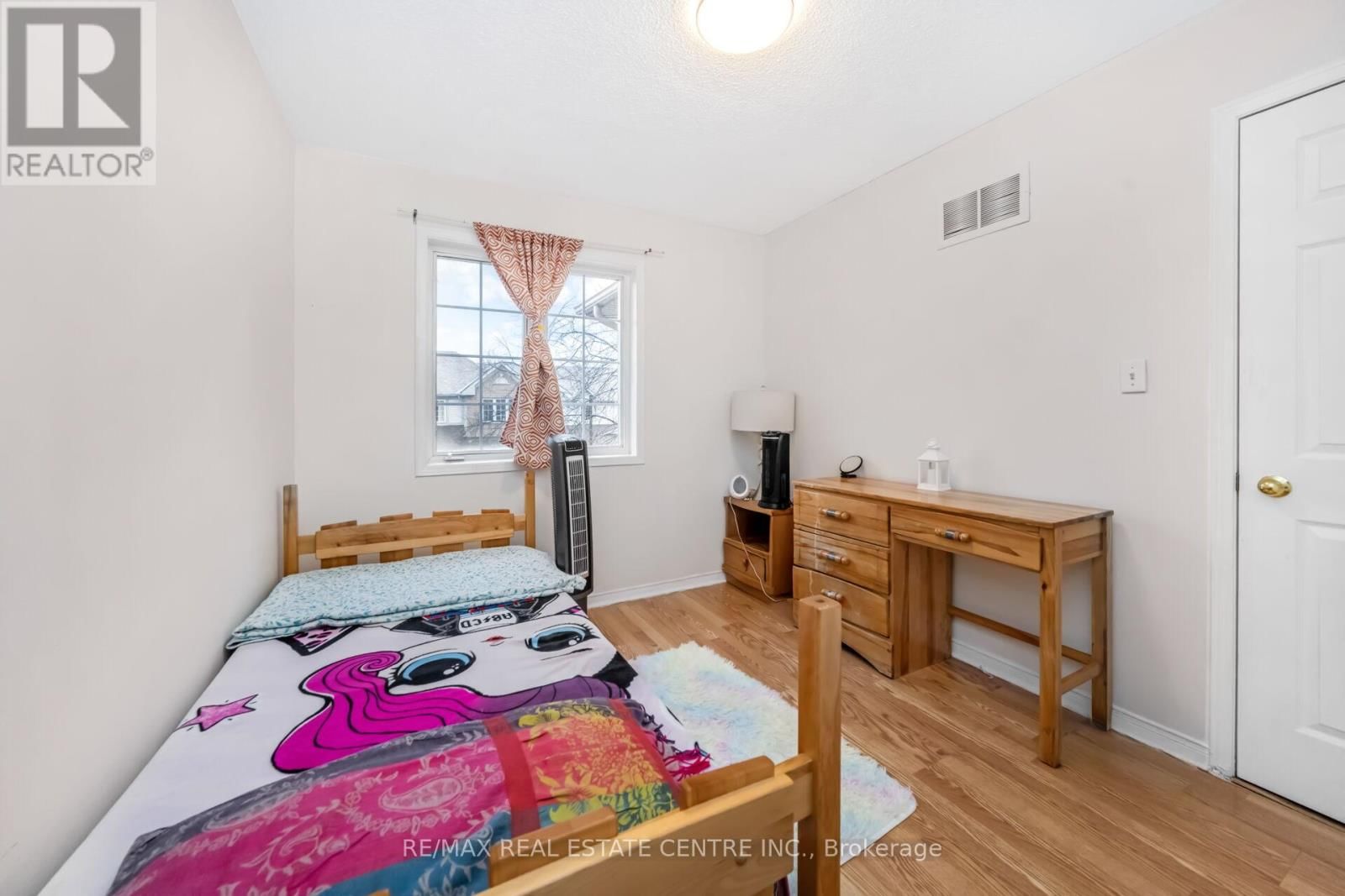 37 - 35 MALTA AVENUE NORTH Image 27