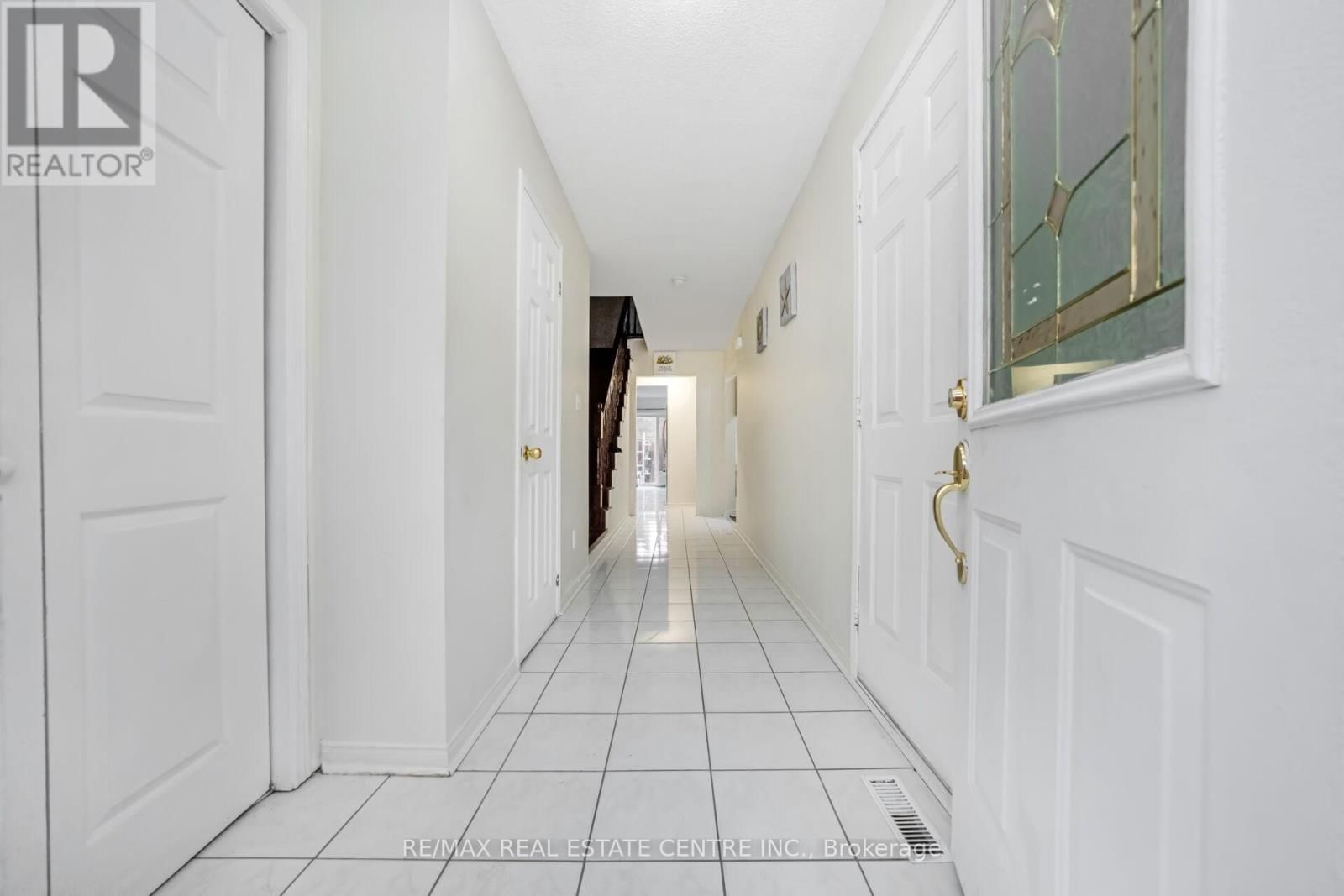 37 - 35 MALTA AVENUE NORTH Image 4