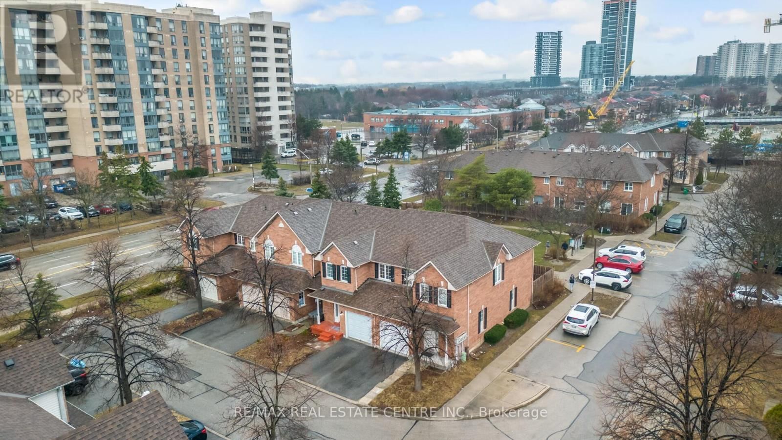 37 - 35 MALTA AVENUE NORTH Image 44