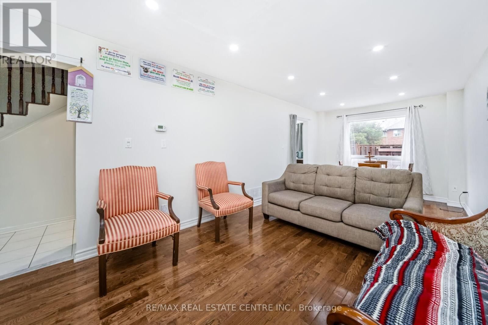 37 - 35 MALTA AVENUE NORTH Image 8