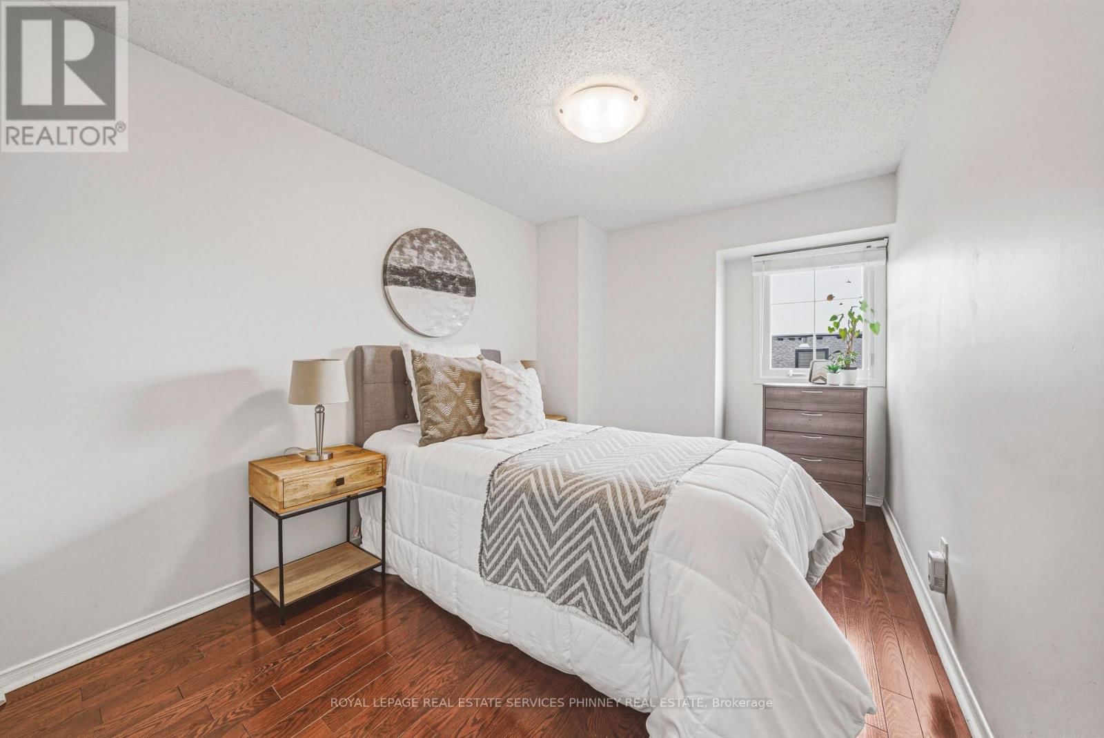 28 - 3140 FIFTH LINE WEST Image 17