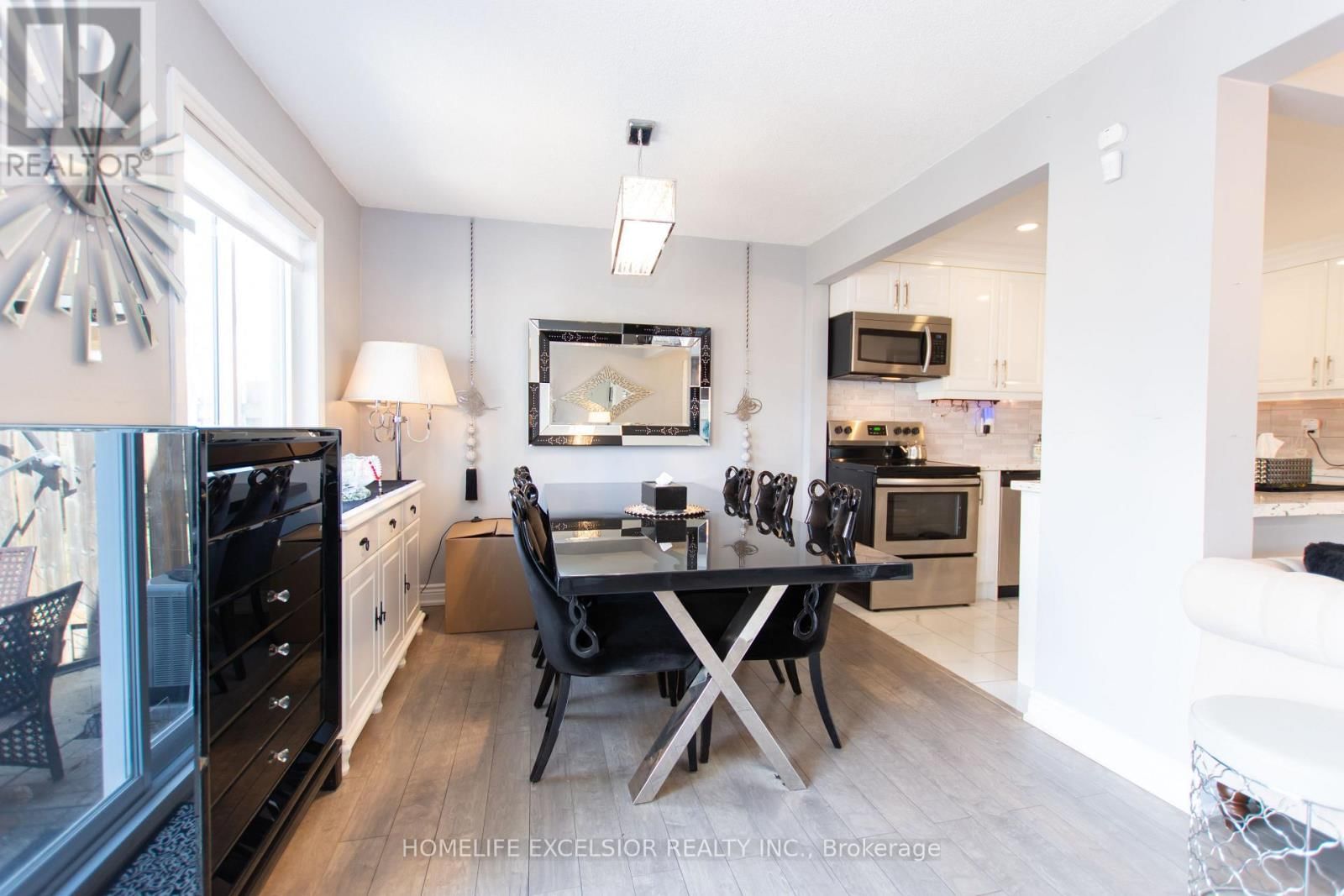 9 - 2200 GLENWOOD SCHOOL DRIVE Image 10