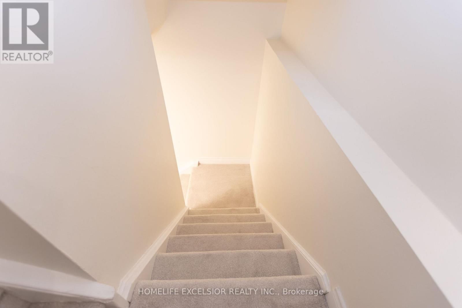 9 - 2200 GLENWOOD SCHOOL DRIVE Image 21