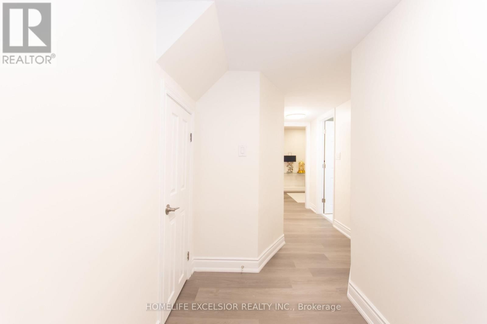 9 - 2200 GLENWOOD SCHOOL DRIVE Image 22