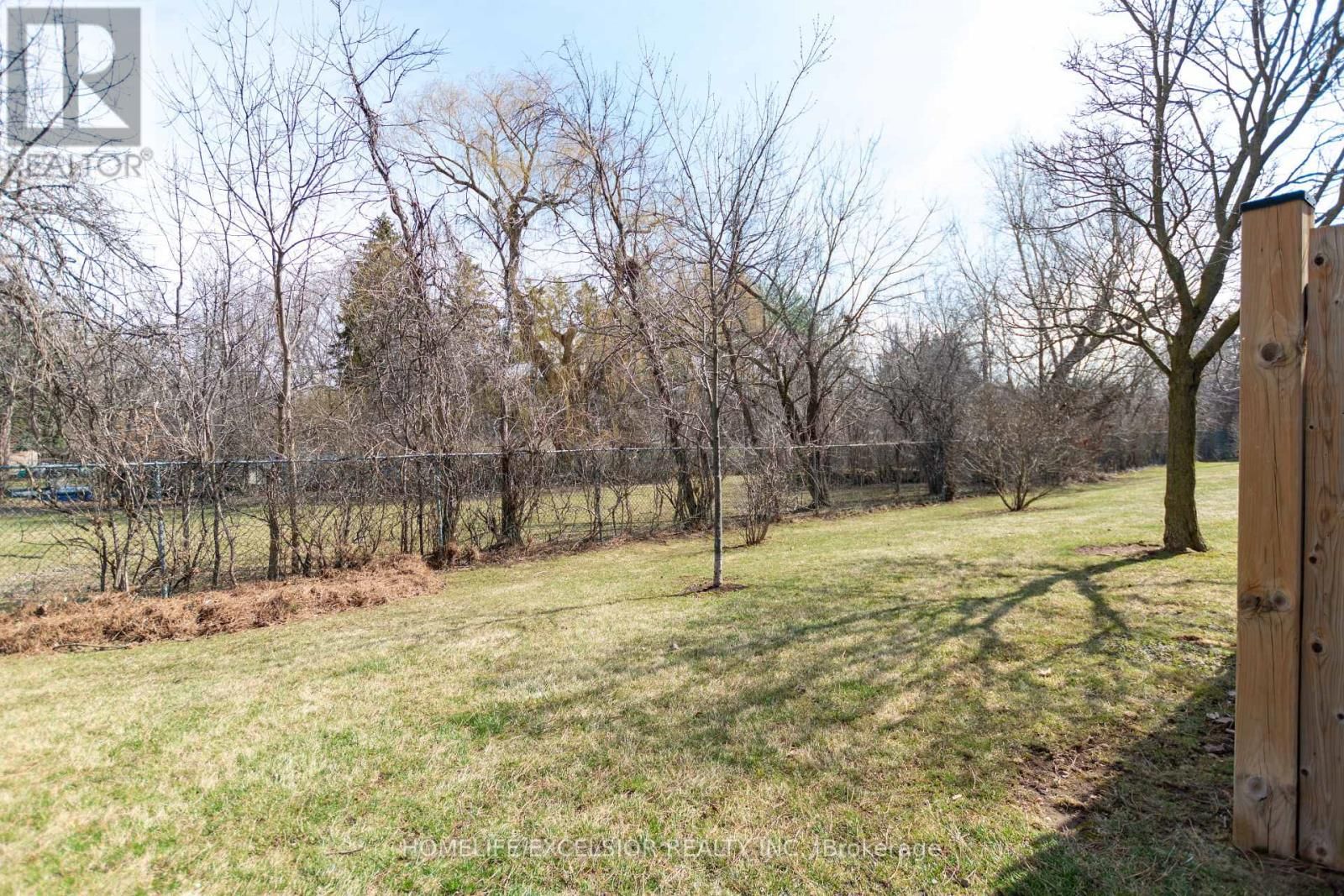 9 - 2200 GLENWOOD SCHOOL DRIVE Image 31