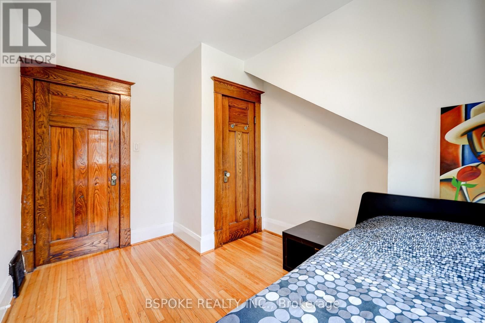 27 ROWLAND STREET Image 15