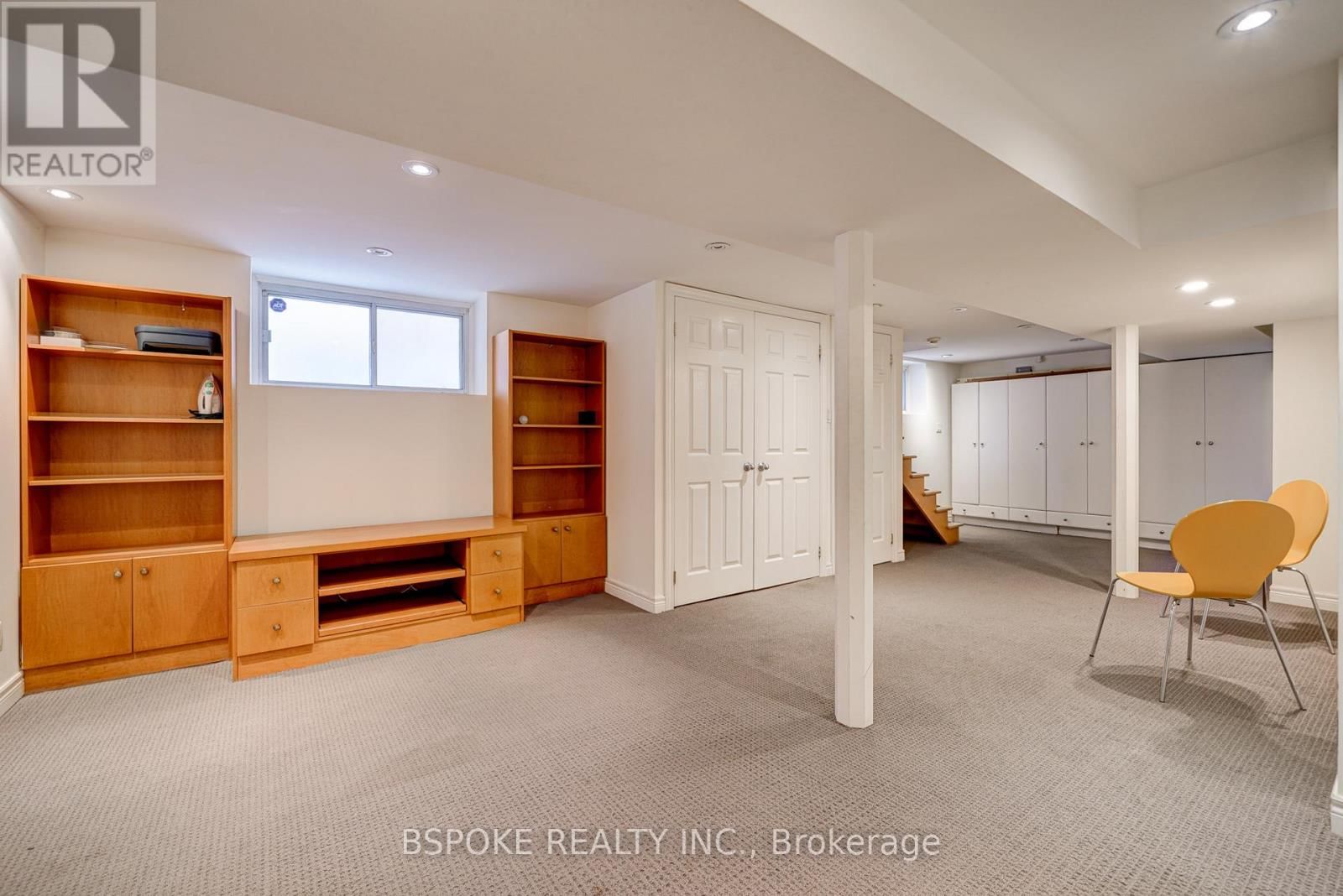 27 ROWLAND STREET Image 35