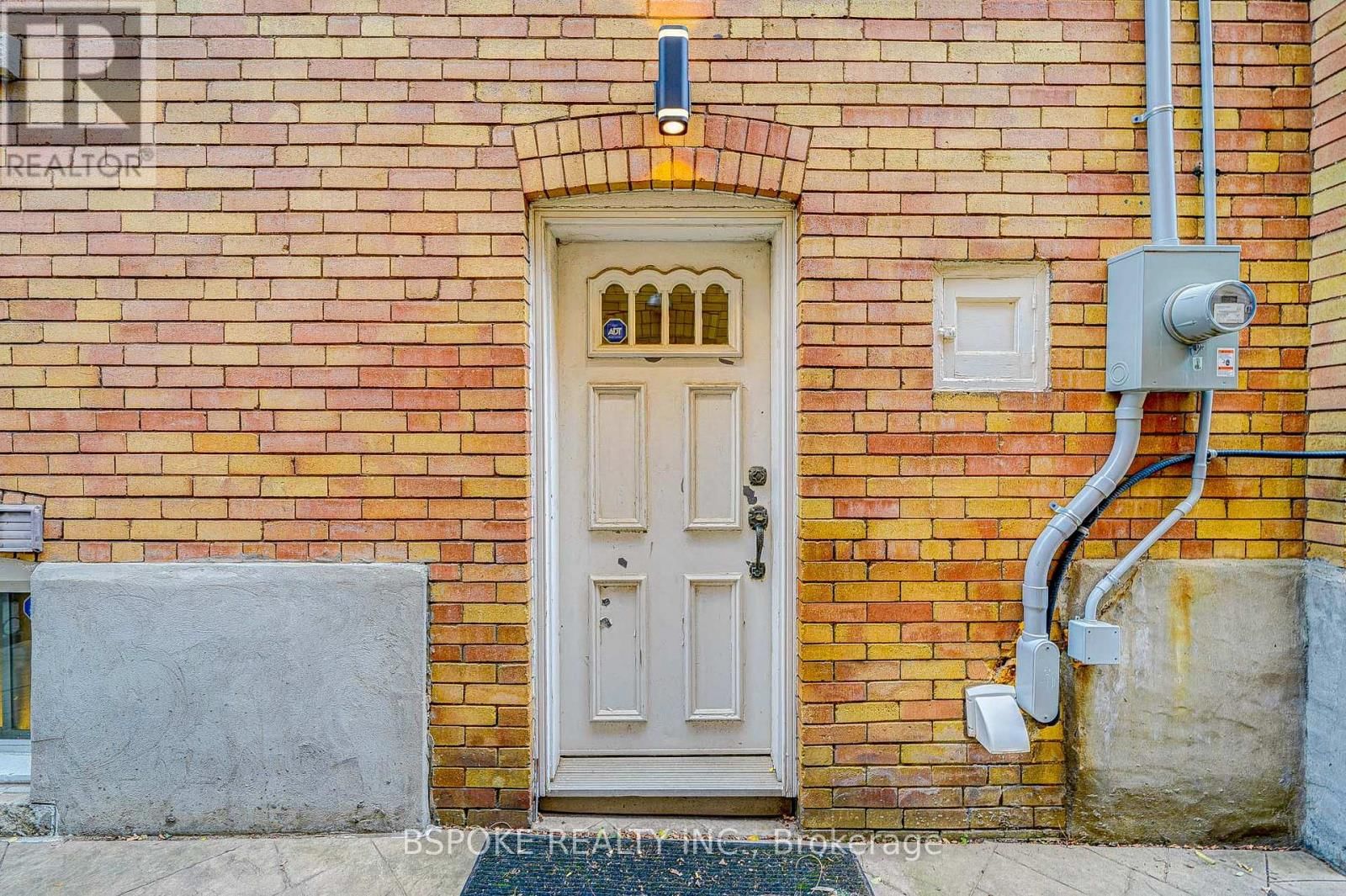 27 ROWLAND STREET Image 37