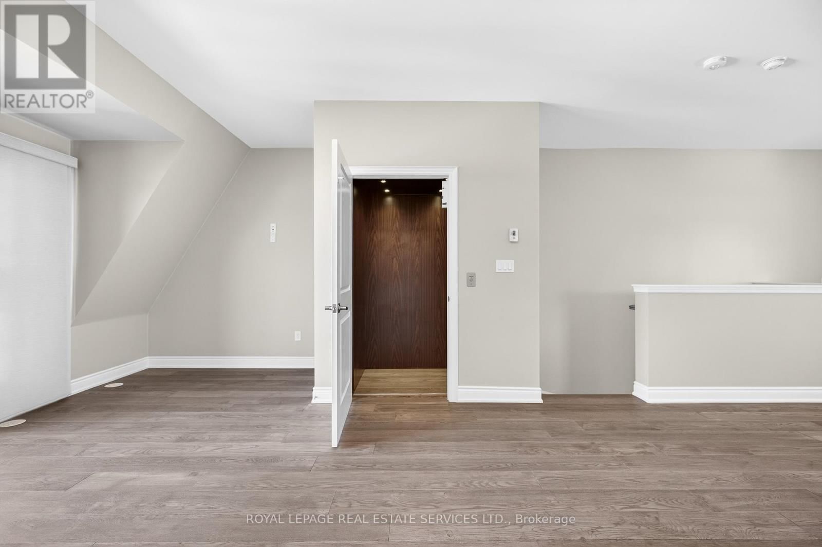 2193 LILLYKIN STREET Image 37