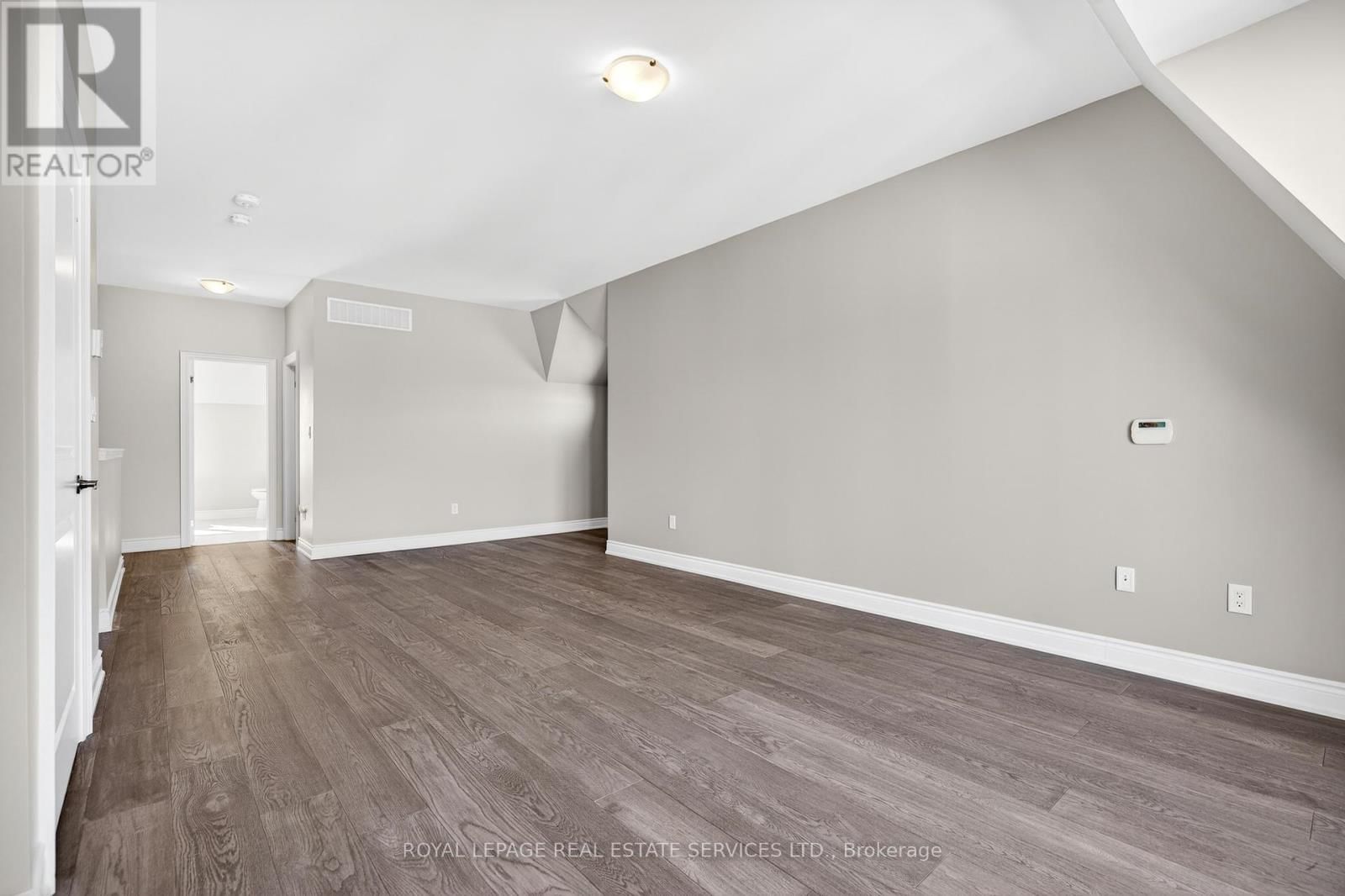 2193 LILLYKIN STREET Image 38