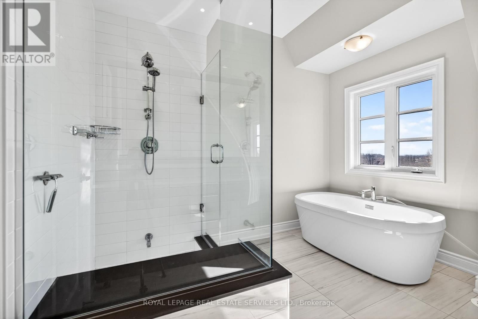 2193 LILLYKIN STREET Image 46