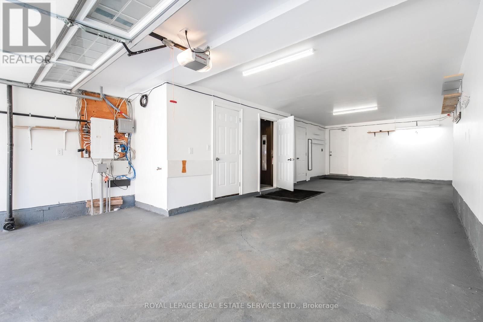 2193 LILLYKIN STREET Image 48