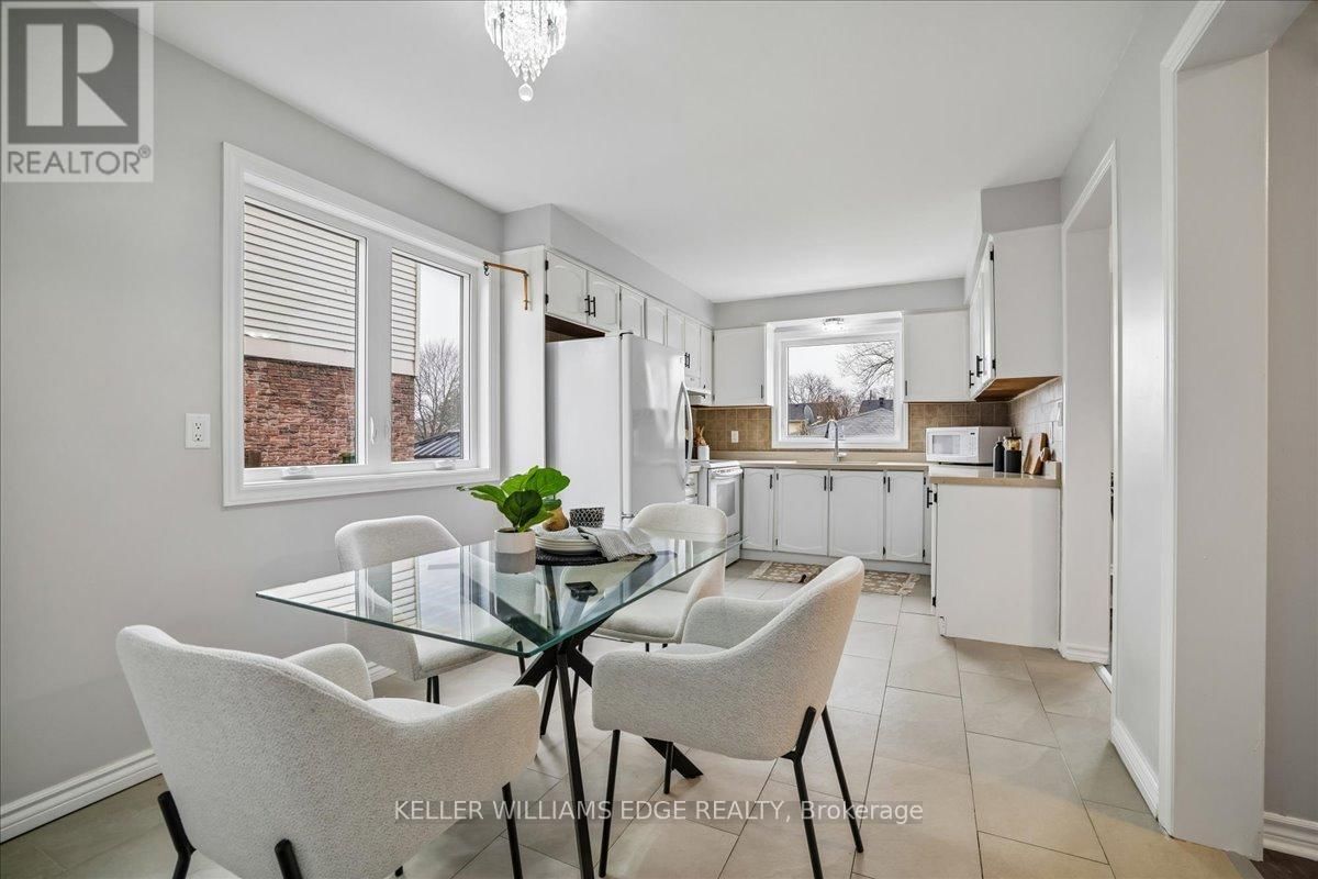 2208 MELISSA CRESCENT Image 13