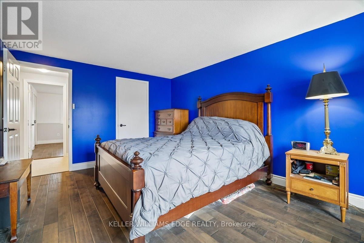 2208 MELISSA CRESCENT Image 24