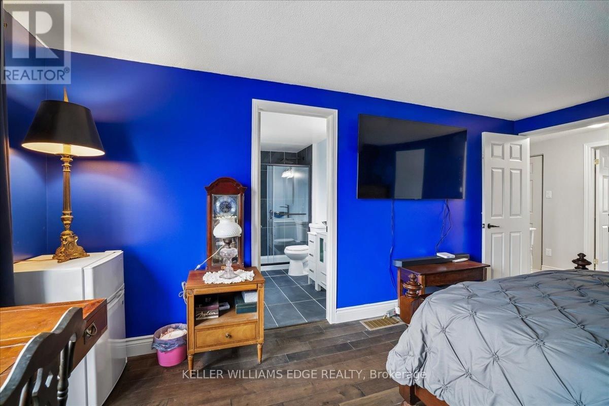 2208 MELISSA CRESCENT Image 25