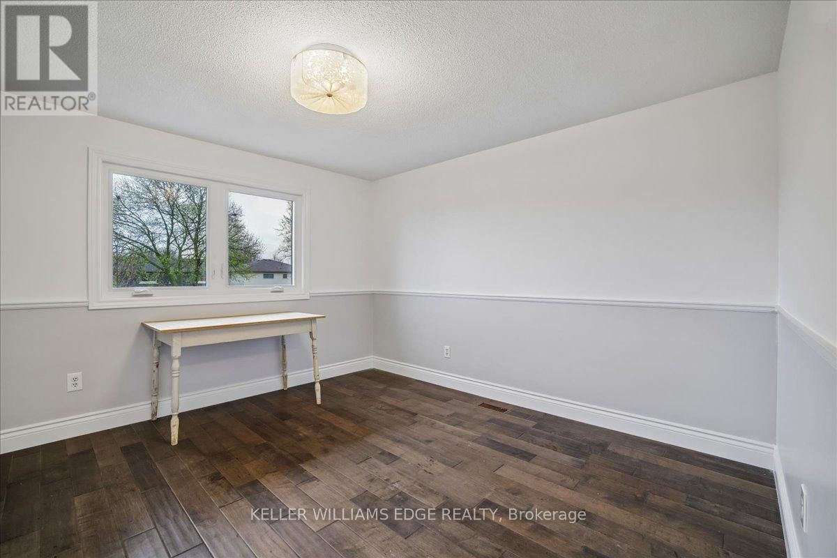 2208 MELISSA CRESCENT Image 27