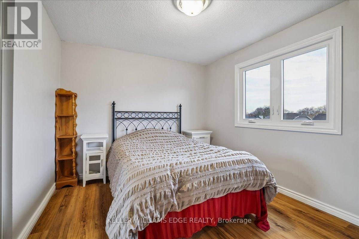 2208 MELISSA CRESCENT Image 29