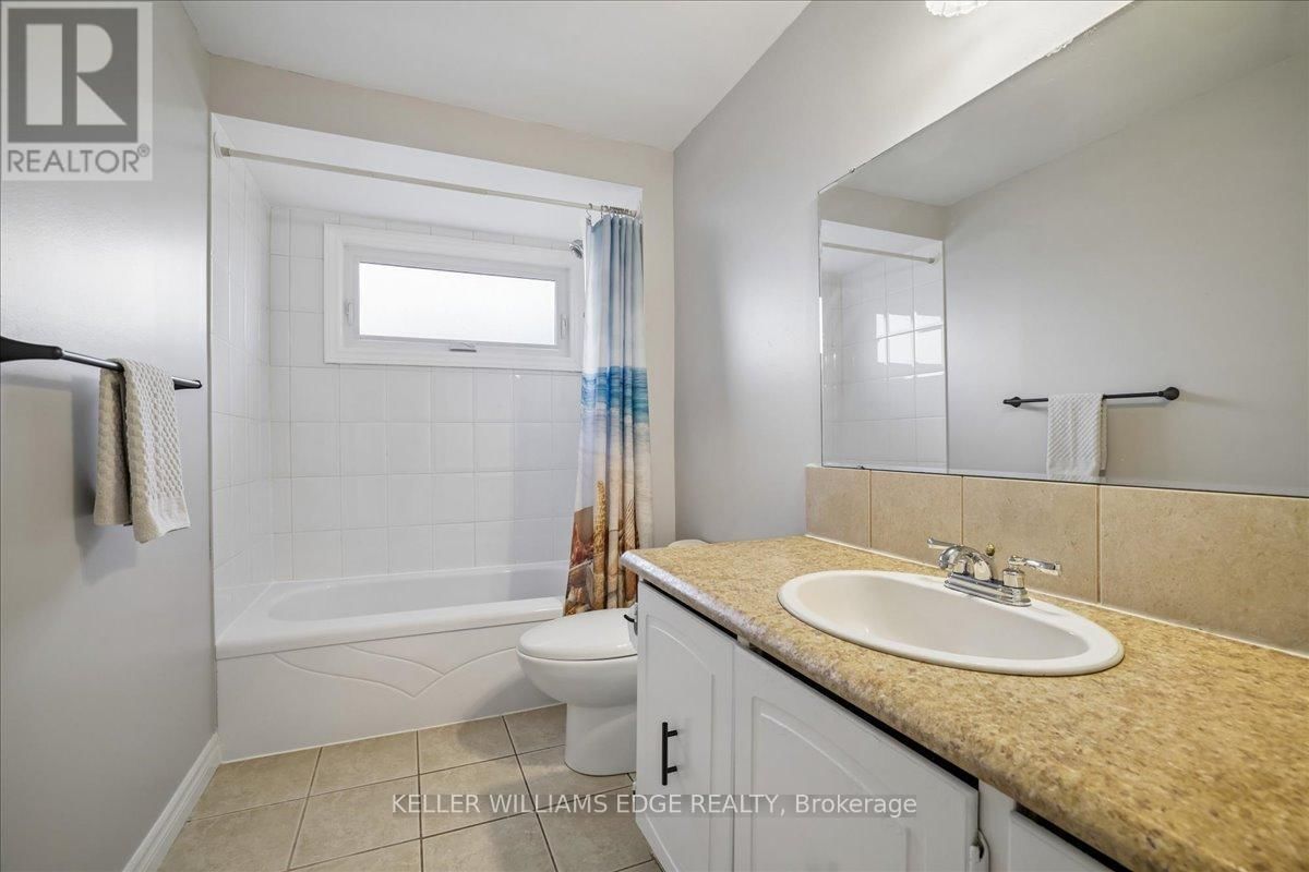 2208 MELISSA CRESCENT Image 34