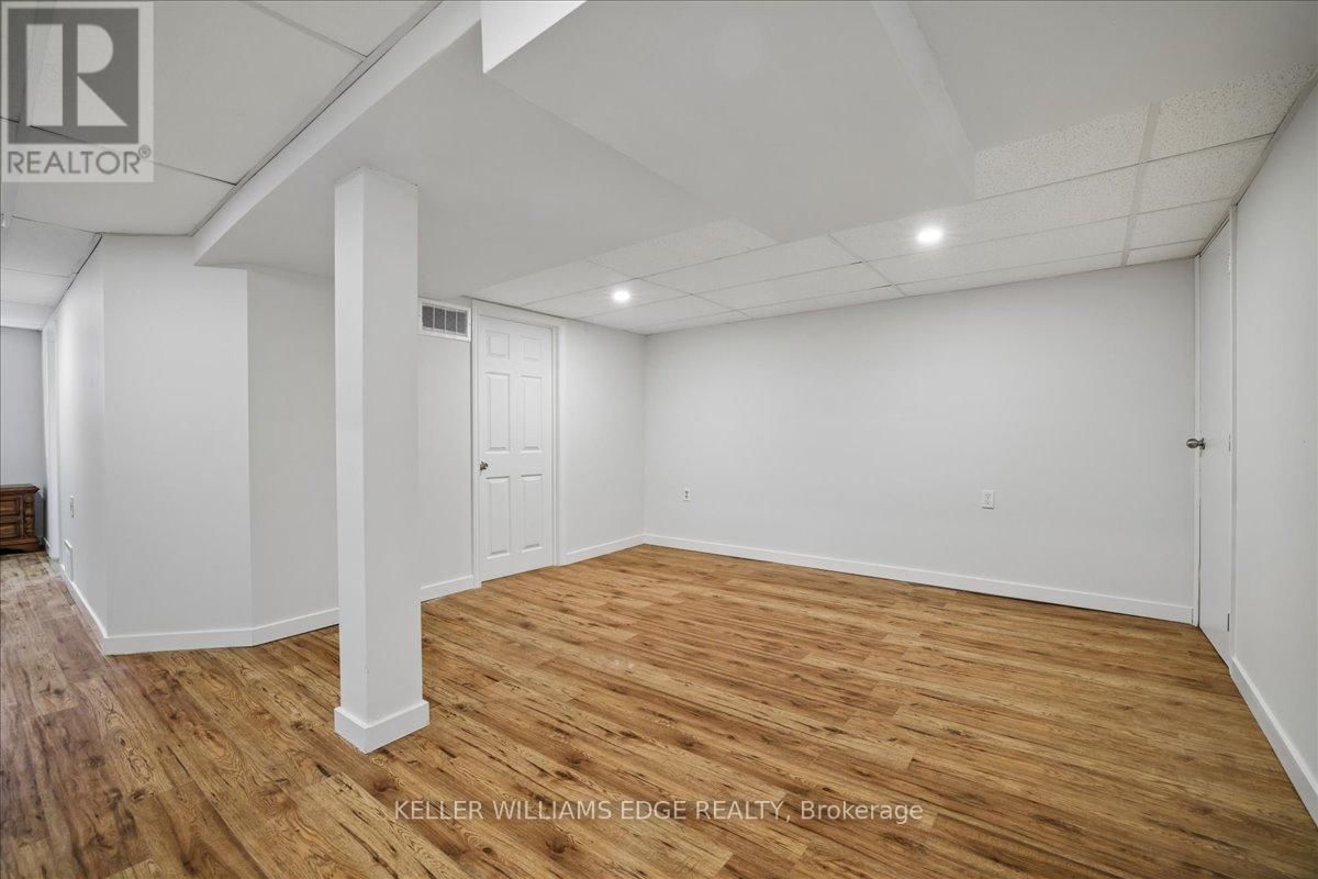 2208 MELISSA CRESCENT Image 37