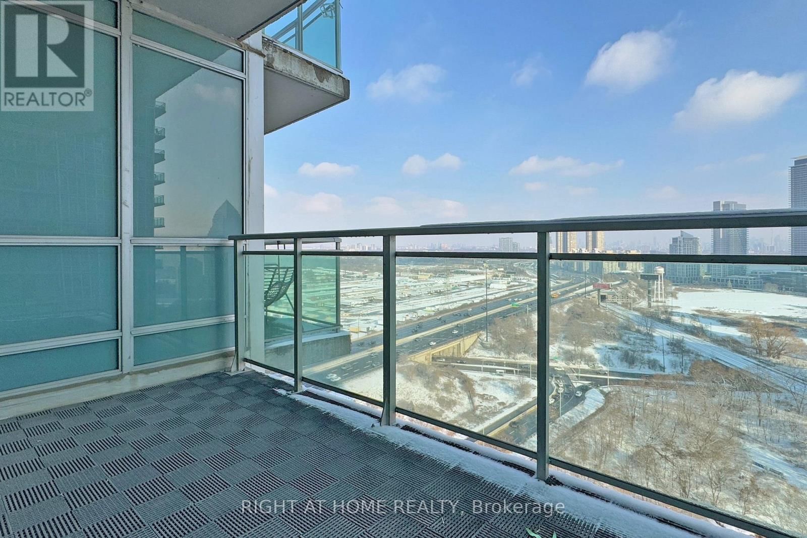 2207 - 185 LEGION ROAD NORTH Image 13