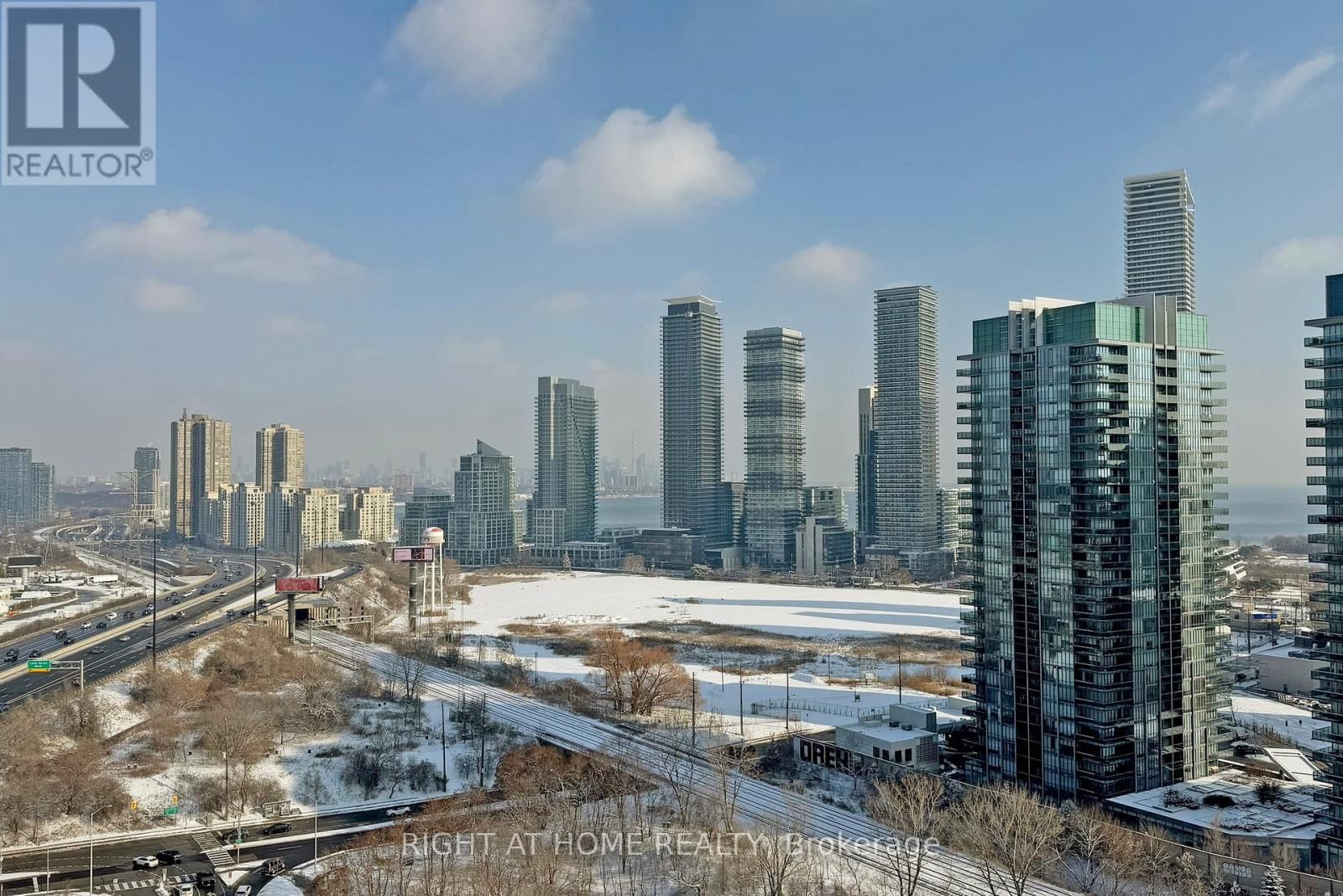 2207 - 185 LEGION ROAD NORTH Image 15