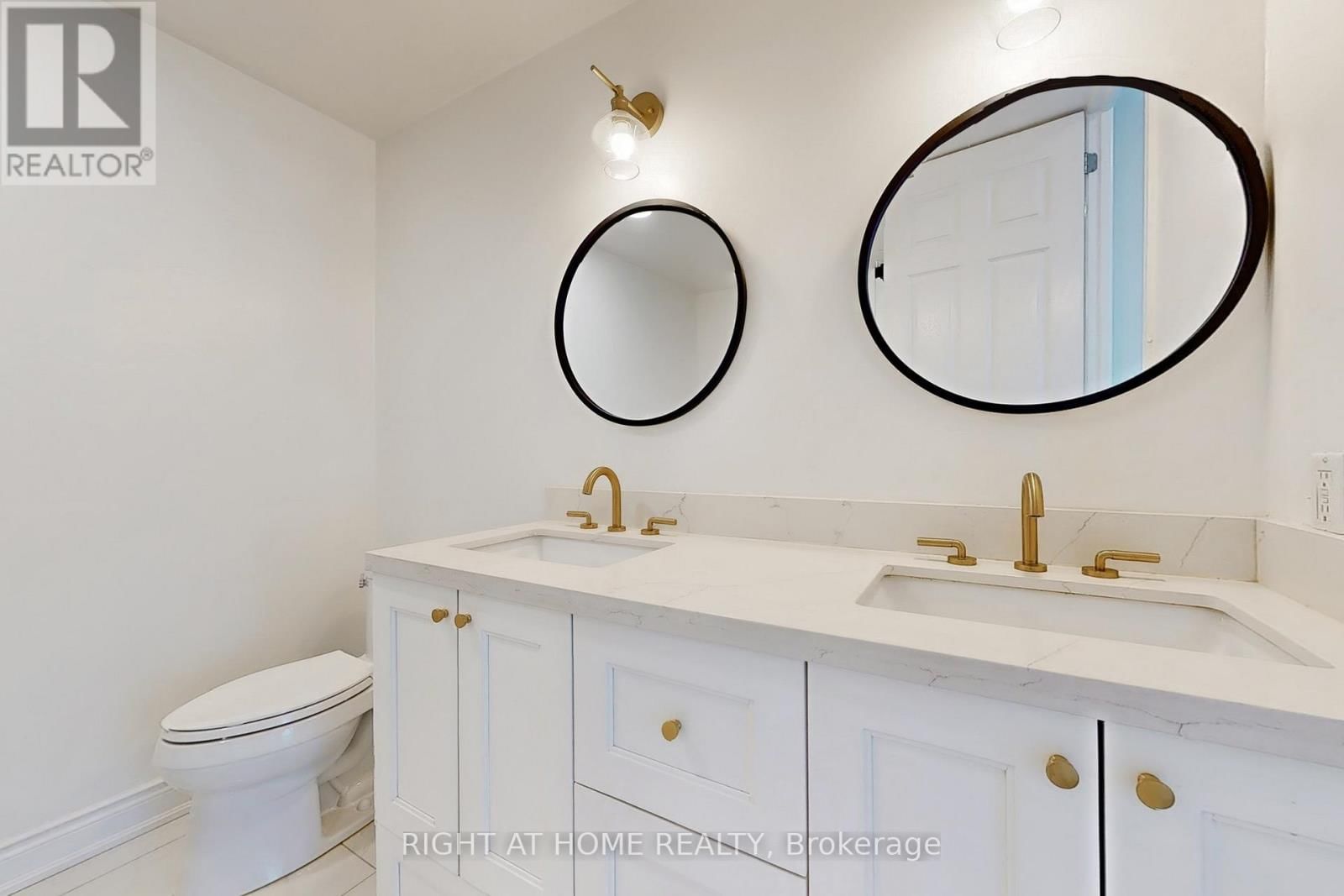 2207 - 185 LEGION ROAD NORTH Image 23