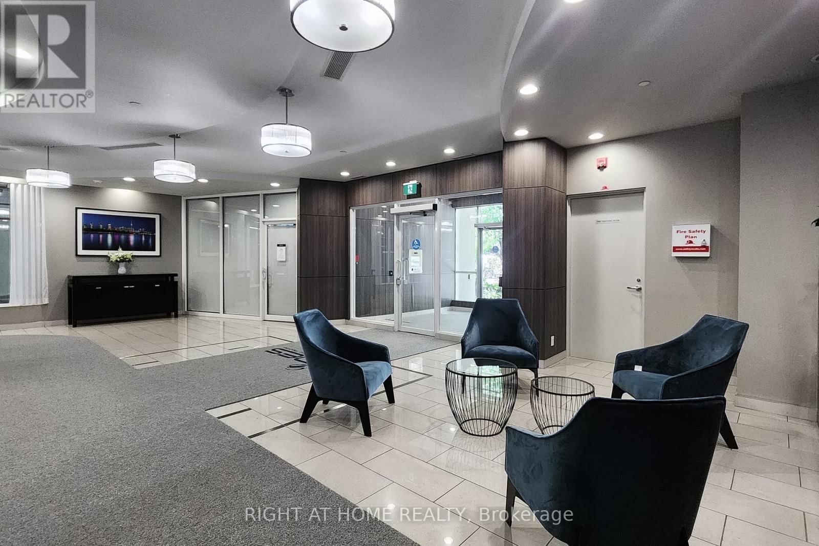 2207 - 185 LEGION ROAD NORTH Image 3