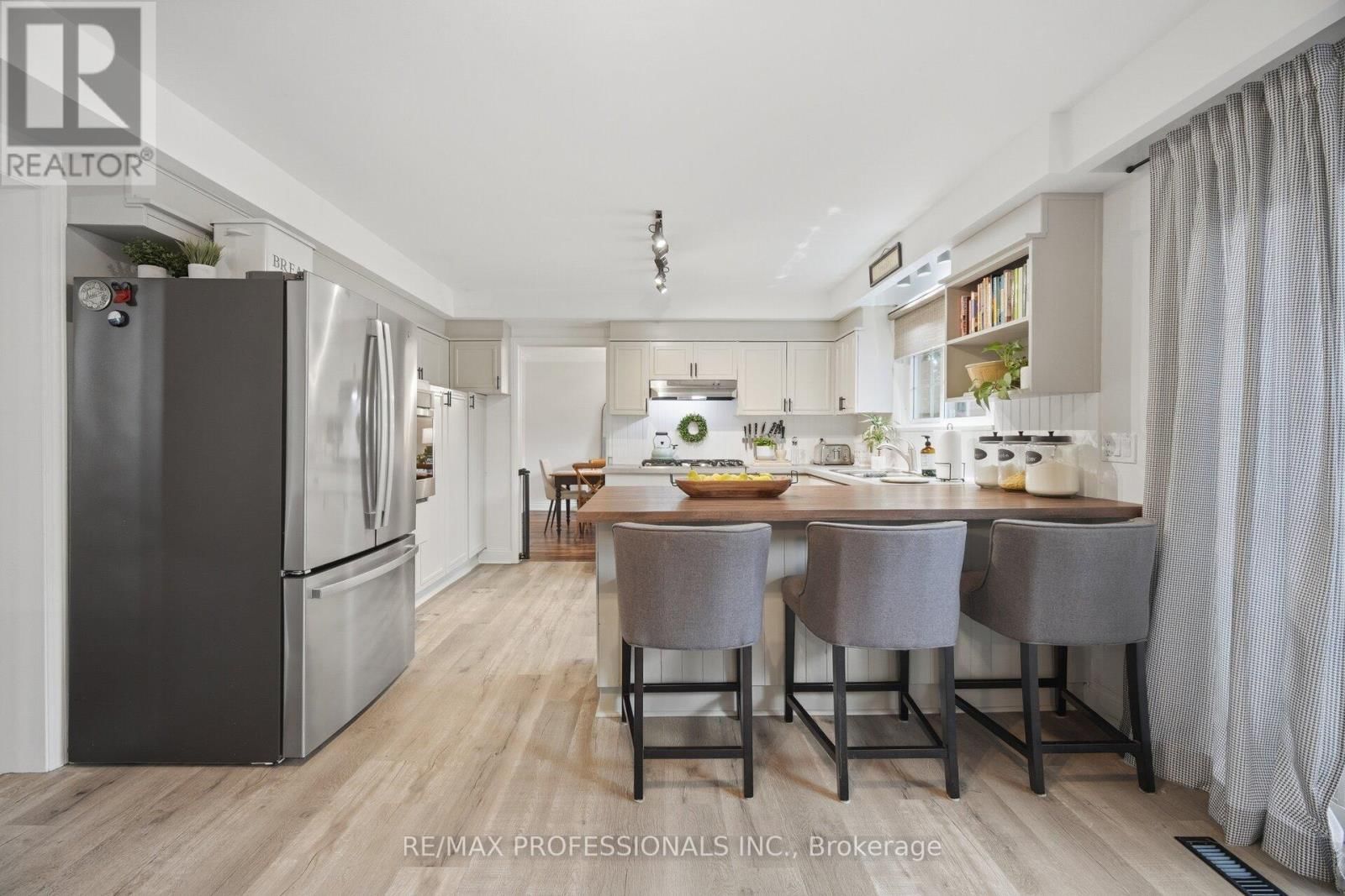 16 CHERRY POST CRESCENT Image 13