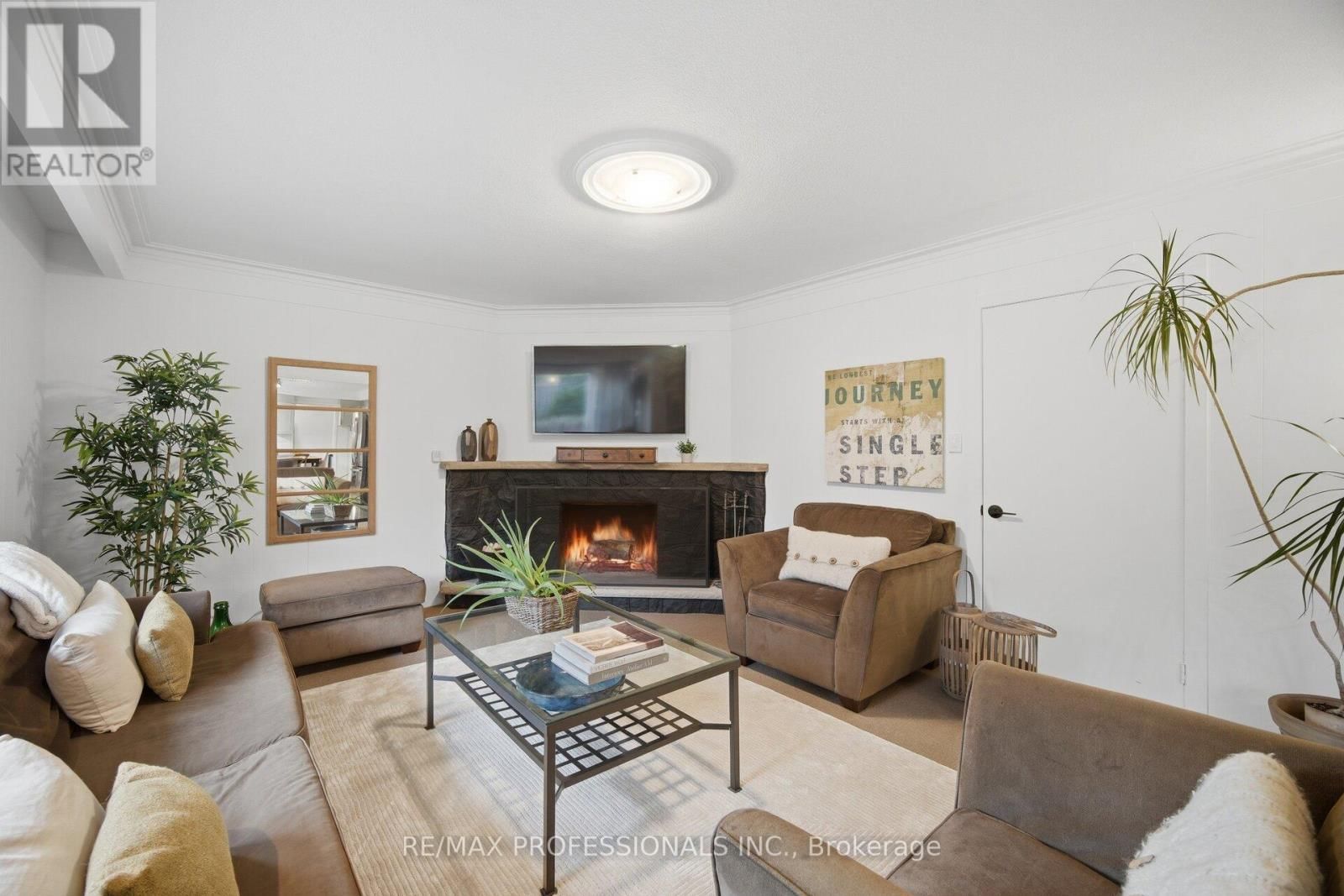 16 CHERRY POST CRESCENT Image 19