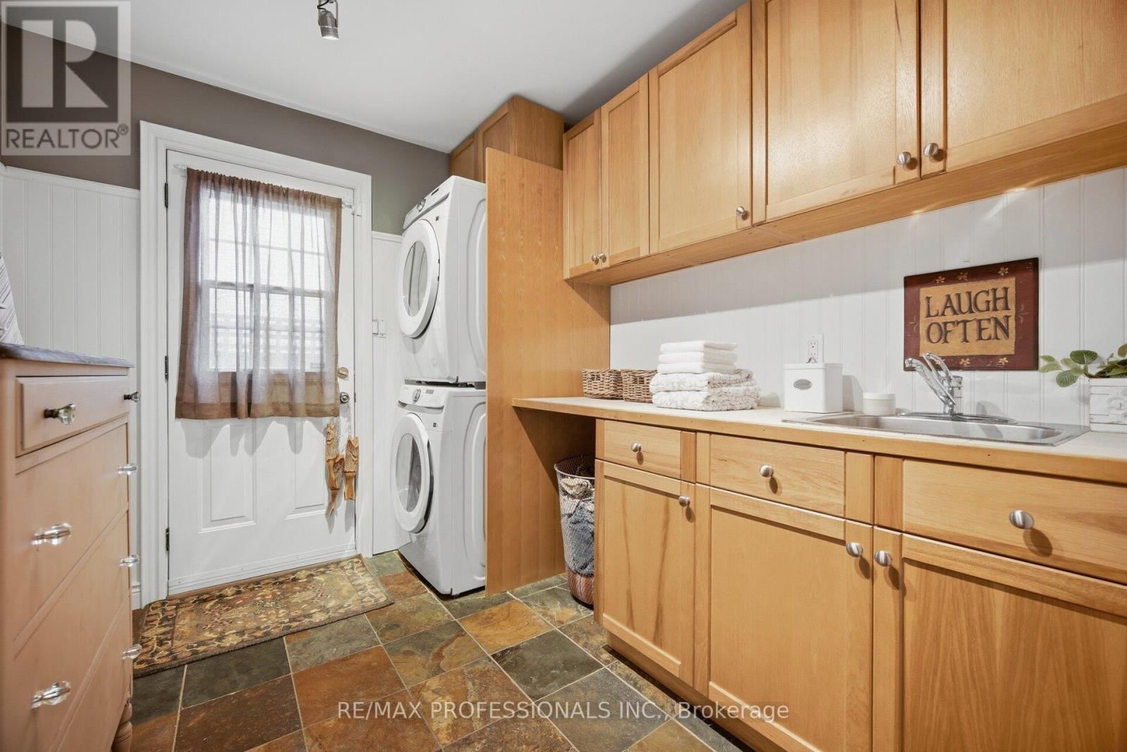 16 CHERRY POST CRESCENT Image 21